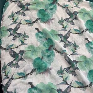 Juleeze Hummingbird Print Scarf Green White 100% Viscose Lightweight Wrap